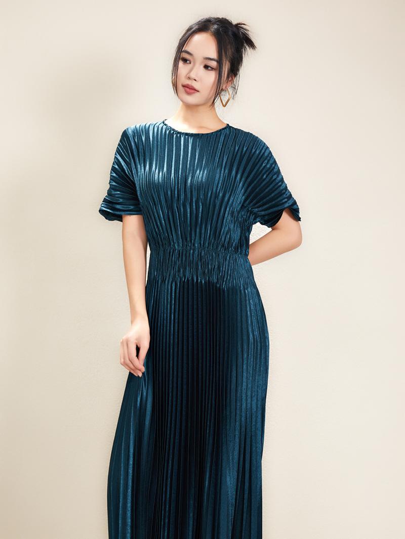 Kleider |  Damen Cocktailkleid Aus Satin Mit Plissees Bekleidung Damen